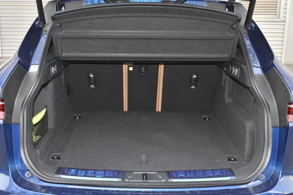 捷豹f-pace2022款真实成交价,捷豹f-pace2022款和宝马x3