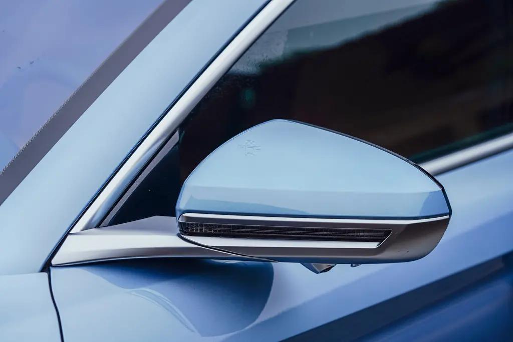 比亚迪汉ev冠军版顶配沉浸式体验,颜值能打操控出色比亚迪汉ev