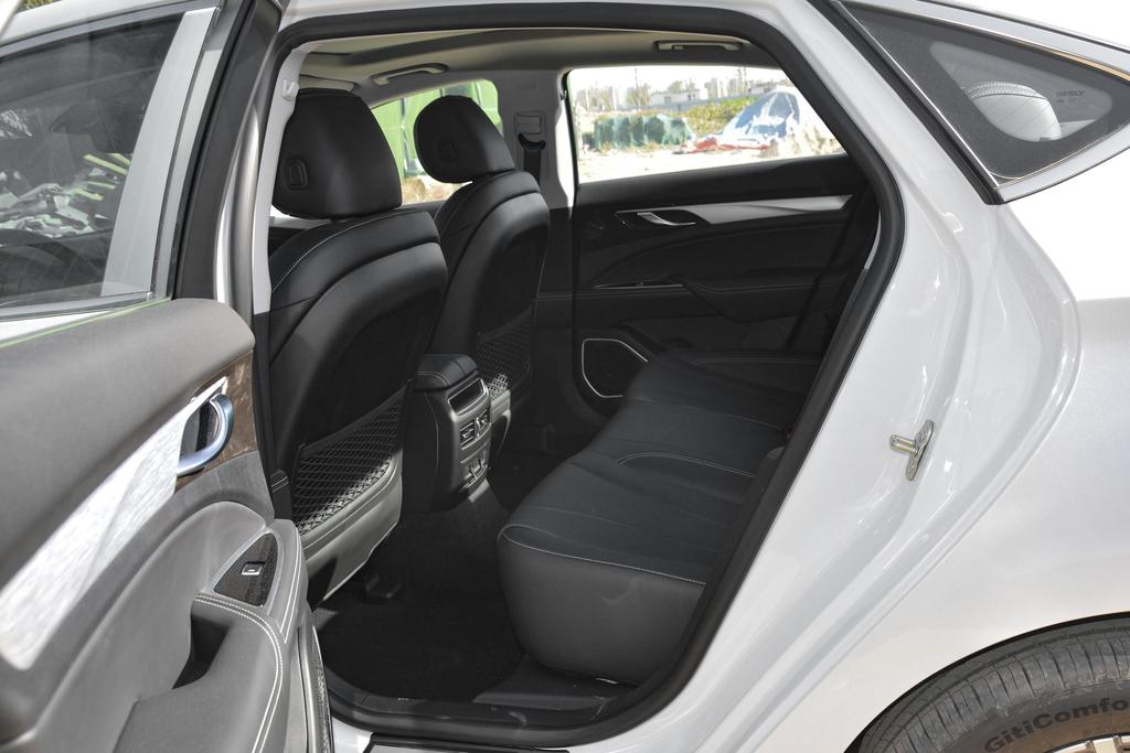 吉利博瑞epro混动2022款,新款吉利博瑞epro简配