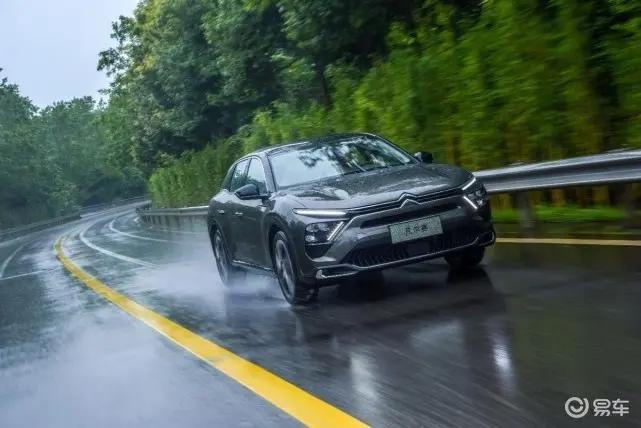 凡尔赛c5x最新款现车,凡尔赛c5x和cs75plus哪个好