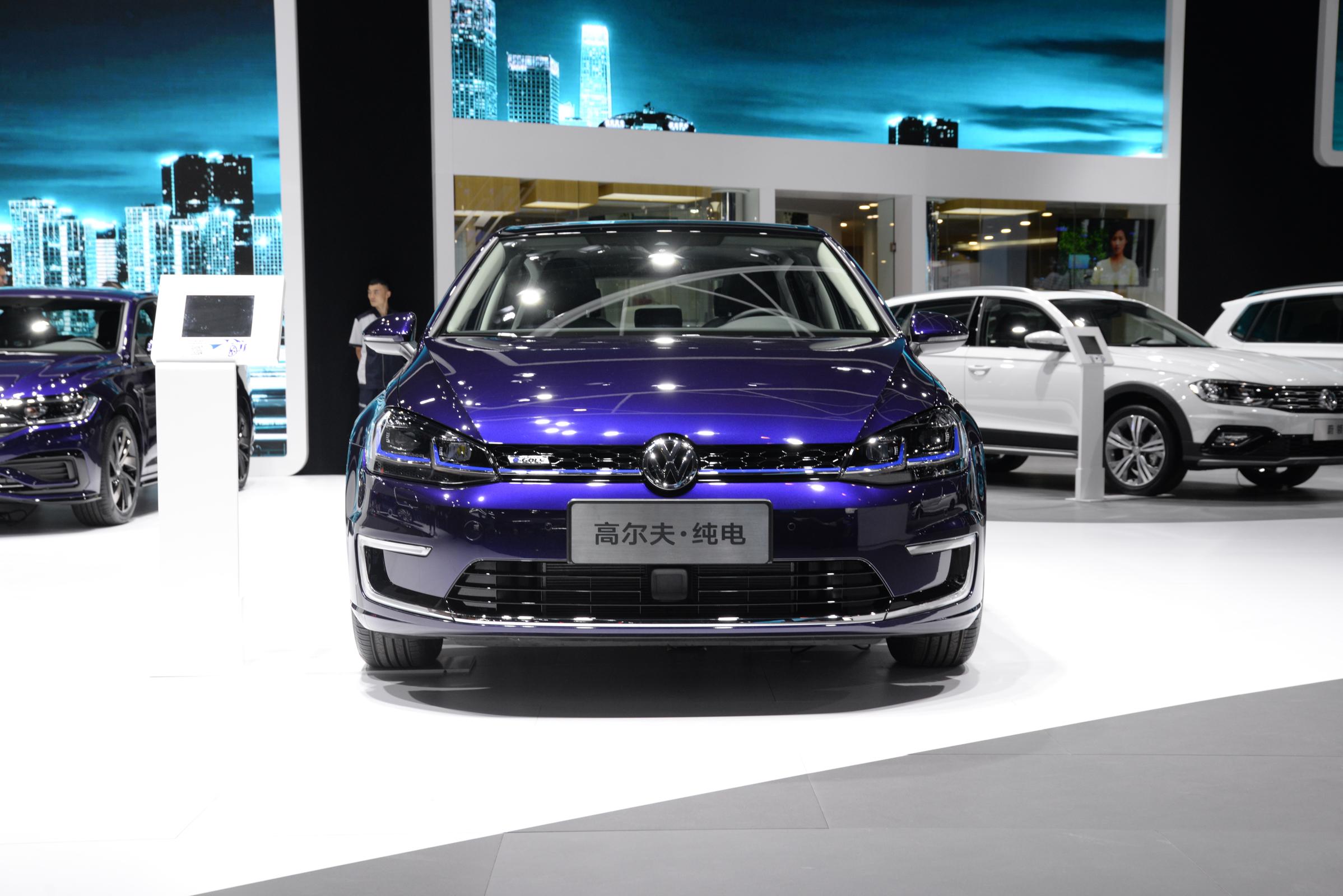 纯电高尔夫充电方便吗,能充电的高尔夫