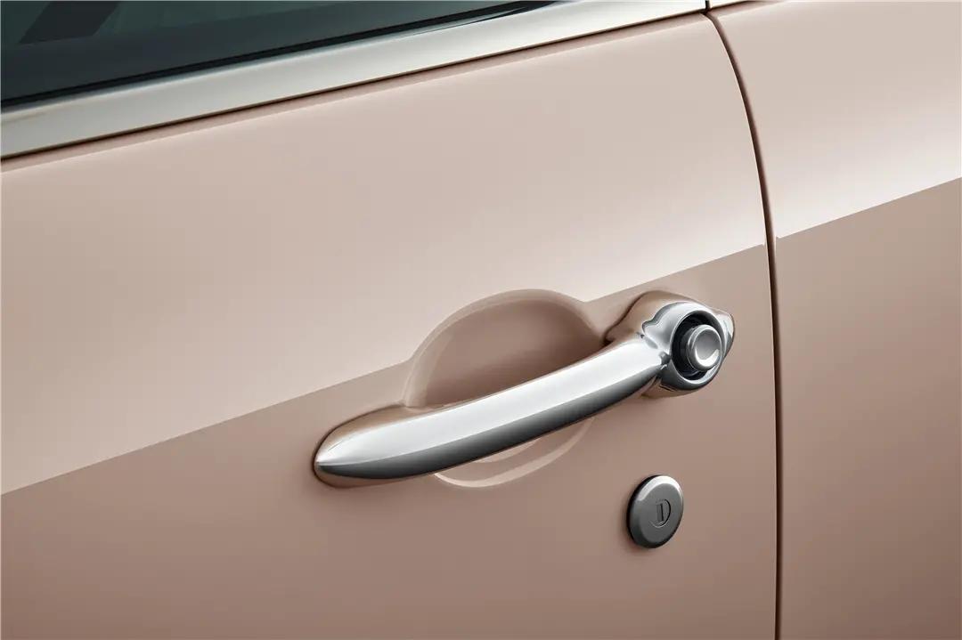 标配主动刹车,23款欧拉芭蕾猫优惠6万