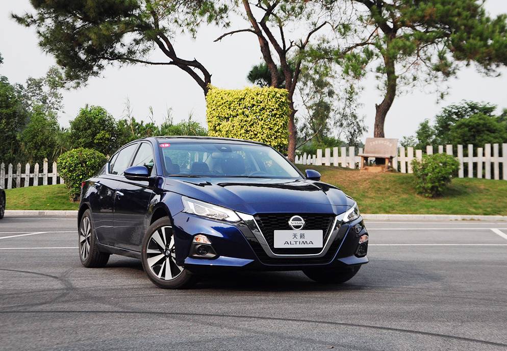 从严重掉队到首进前五，天籁雄起的背后，真的全靠“降价”？