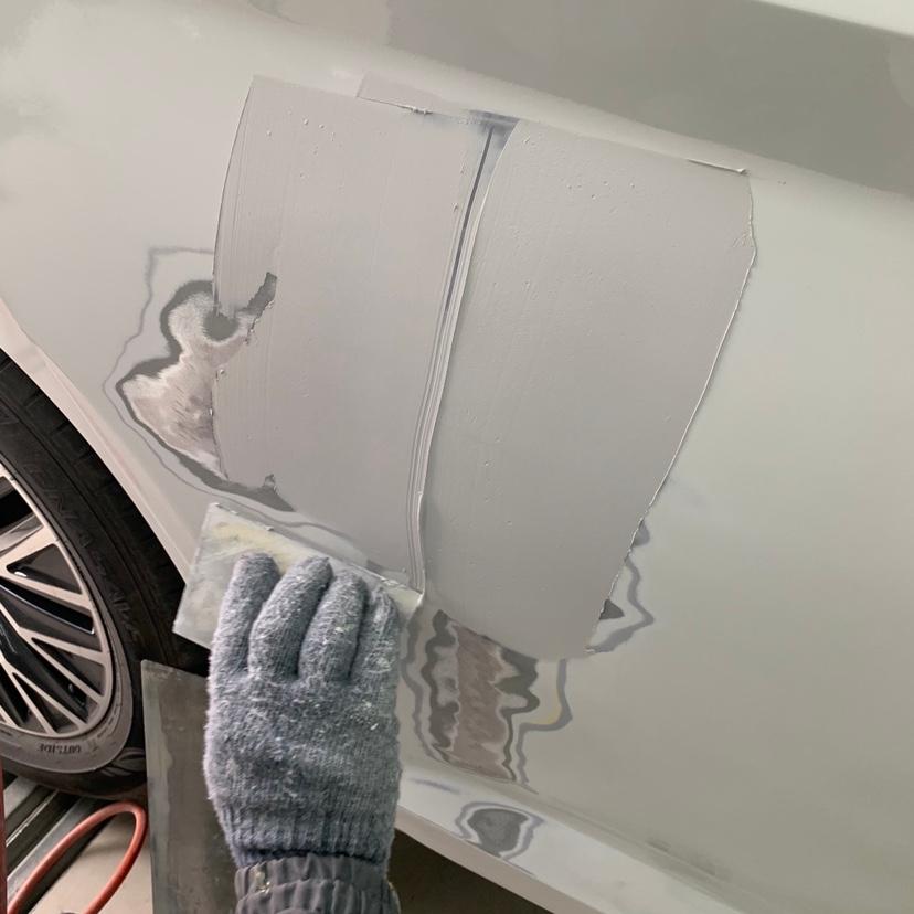 速腾剐蹭马路牙子修复,速腾漆面被擦碰修复