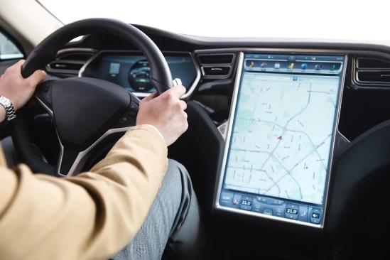 c11三联屏看视频,23款c11三屏同步方法