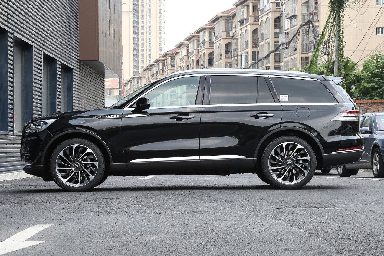 奔驰gle车主到店体验林肯飞行家,奔驰gle与林肯飞行家全面比较