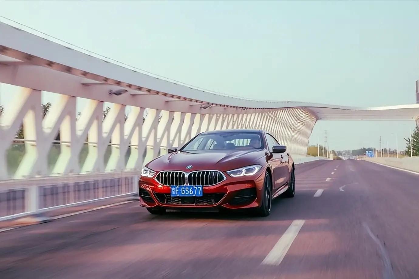 人生第一台轿跑全新宝马840i,宝马840i四门轿跑实测百公里加速