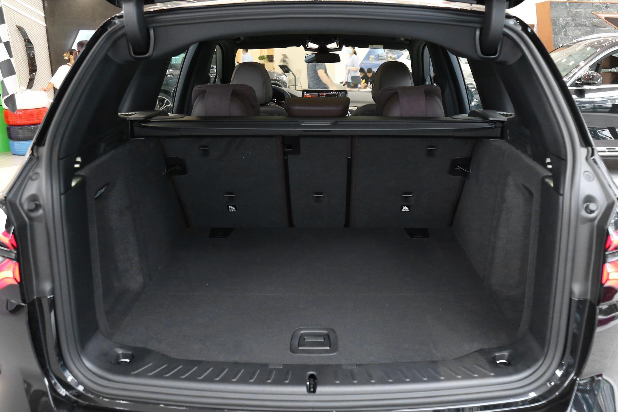 想买安全性好的suv,想买个好看智能省油空间大的suv