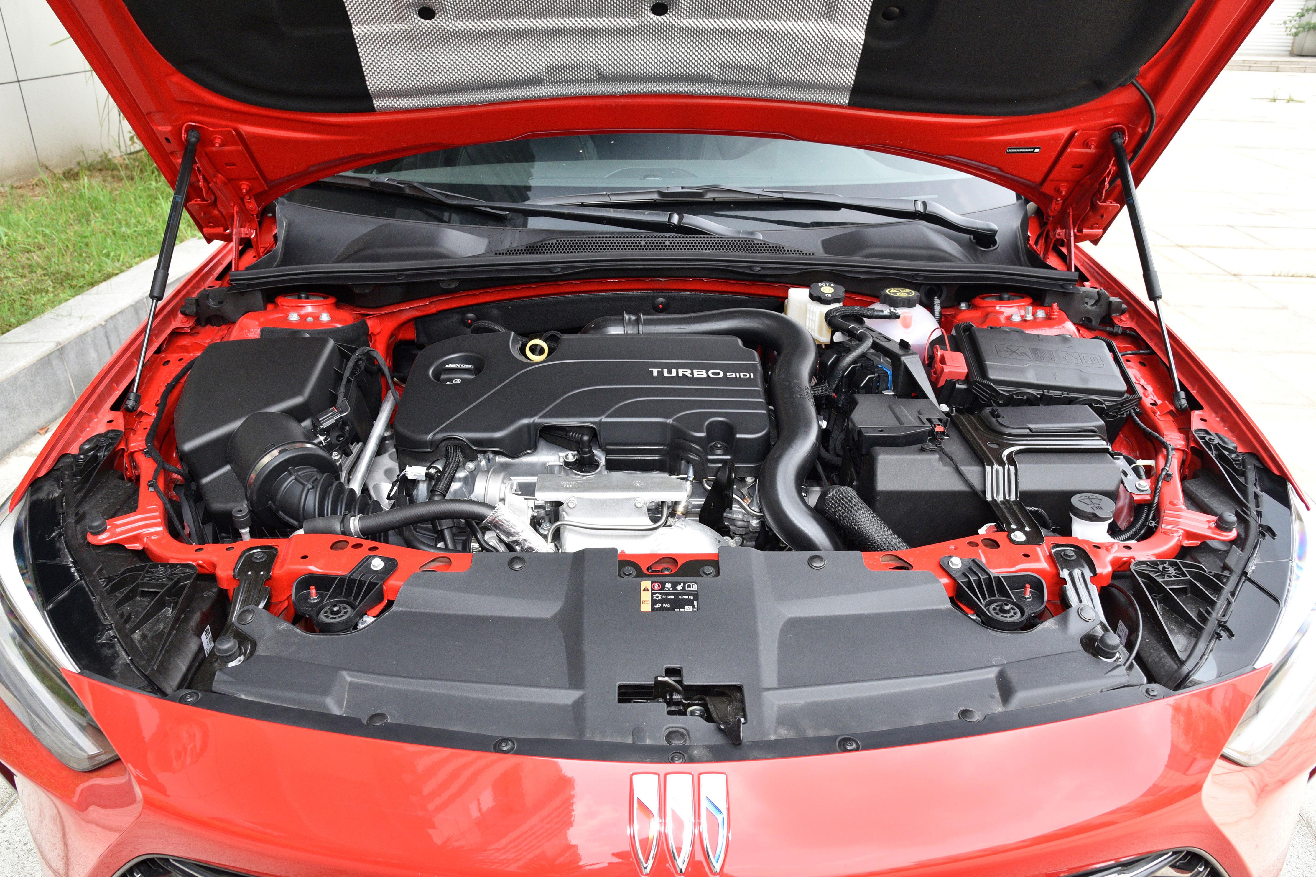 刚上市就降价五万,君威1.5t配9at和君越1.5t配cvt怎么选