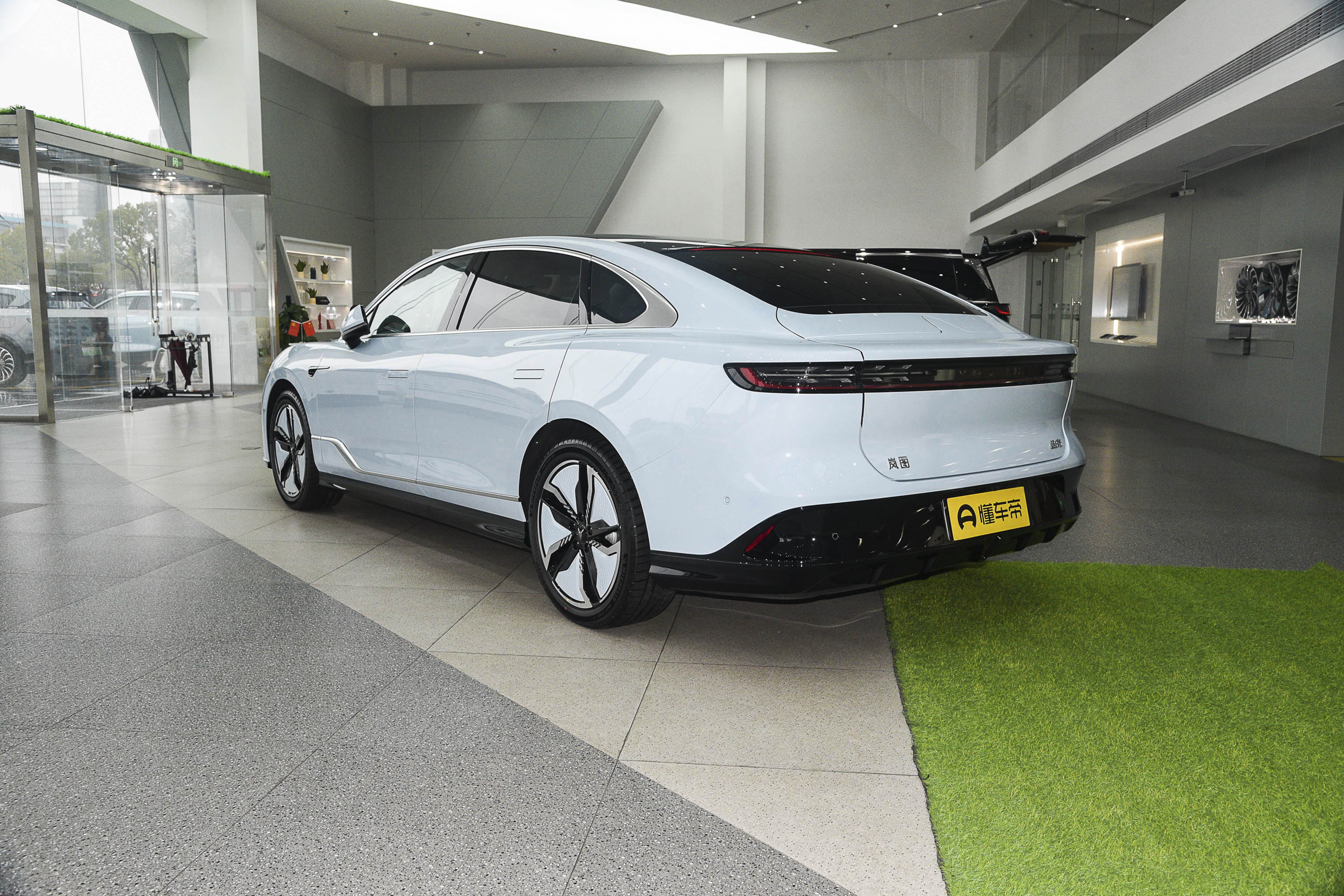 鏈堜粯8000宸﹀彸棣栦粯鍗佷簩涓変竾鐨勮溅,鏈堜粯700涔拌溅