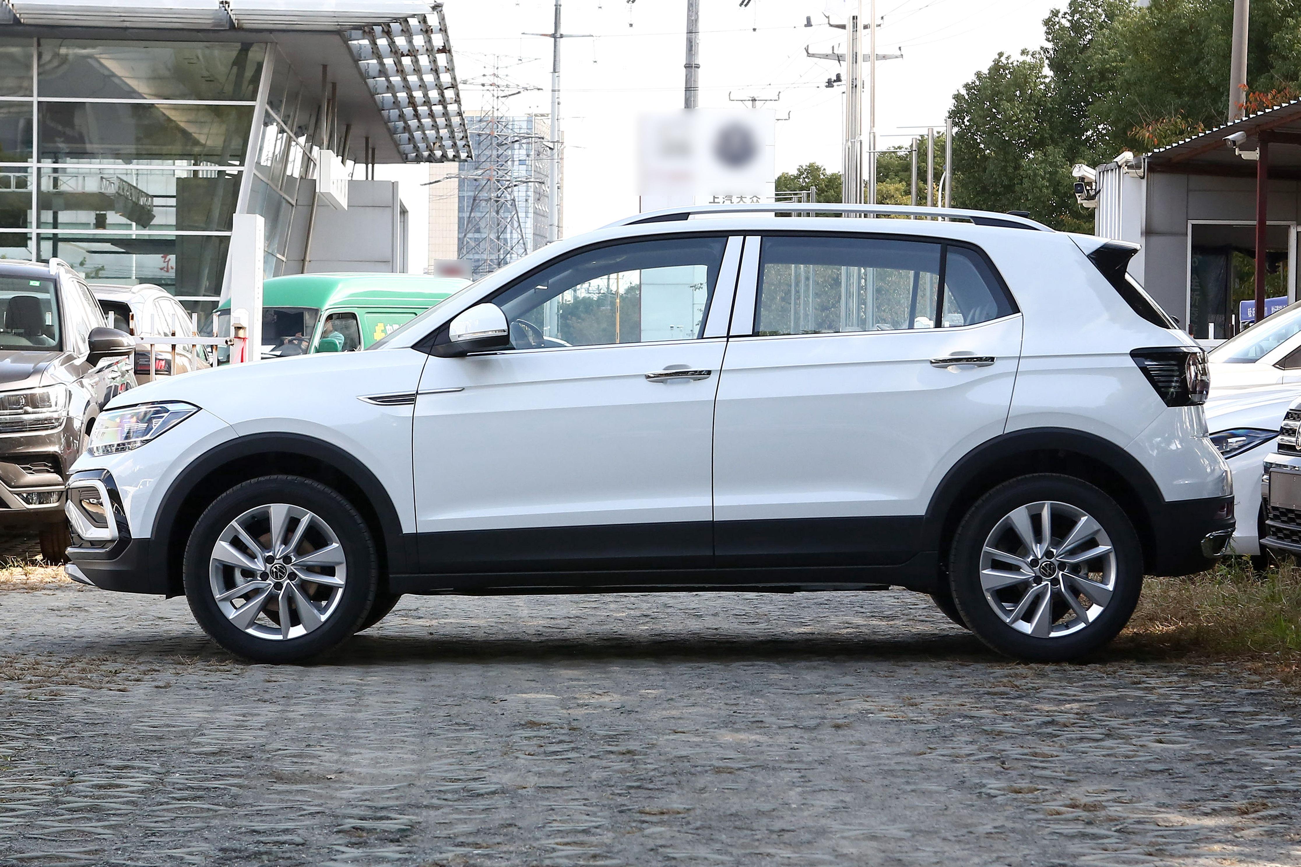 途铠2023款舒适版1.5t测评,最新款大众途铠小型SUV价格参数