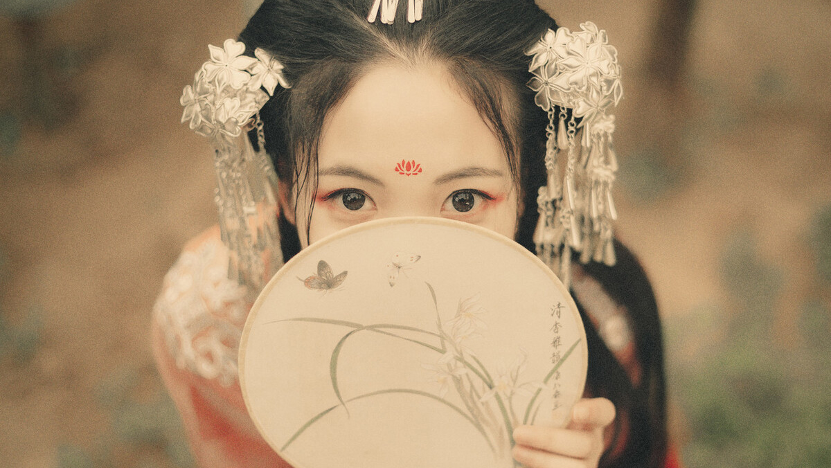 灏忚鐏垫硥绌洪棿绌胯秺鍚庡ス鍙兂绉嶇敯,濂圭殑鐏垫硥绌洪棿鐭ヤ箮