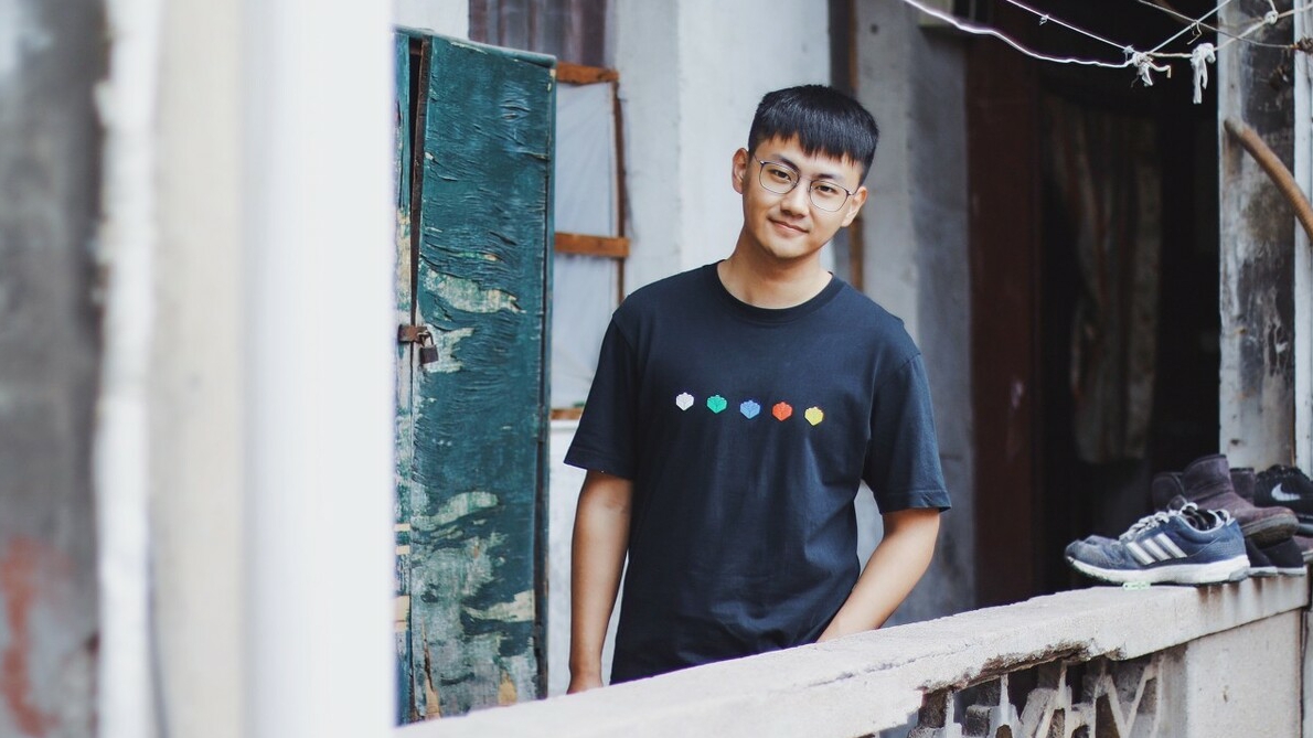 小说：食堂做饭的我看女神近距离尬戏，我.。。。。