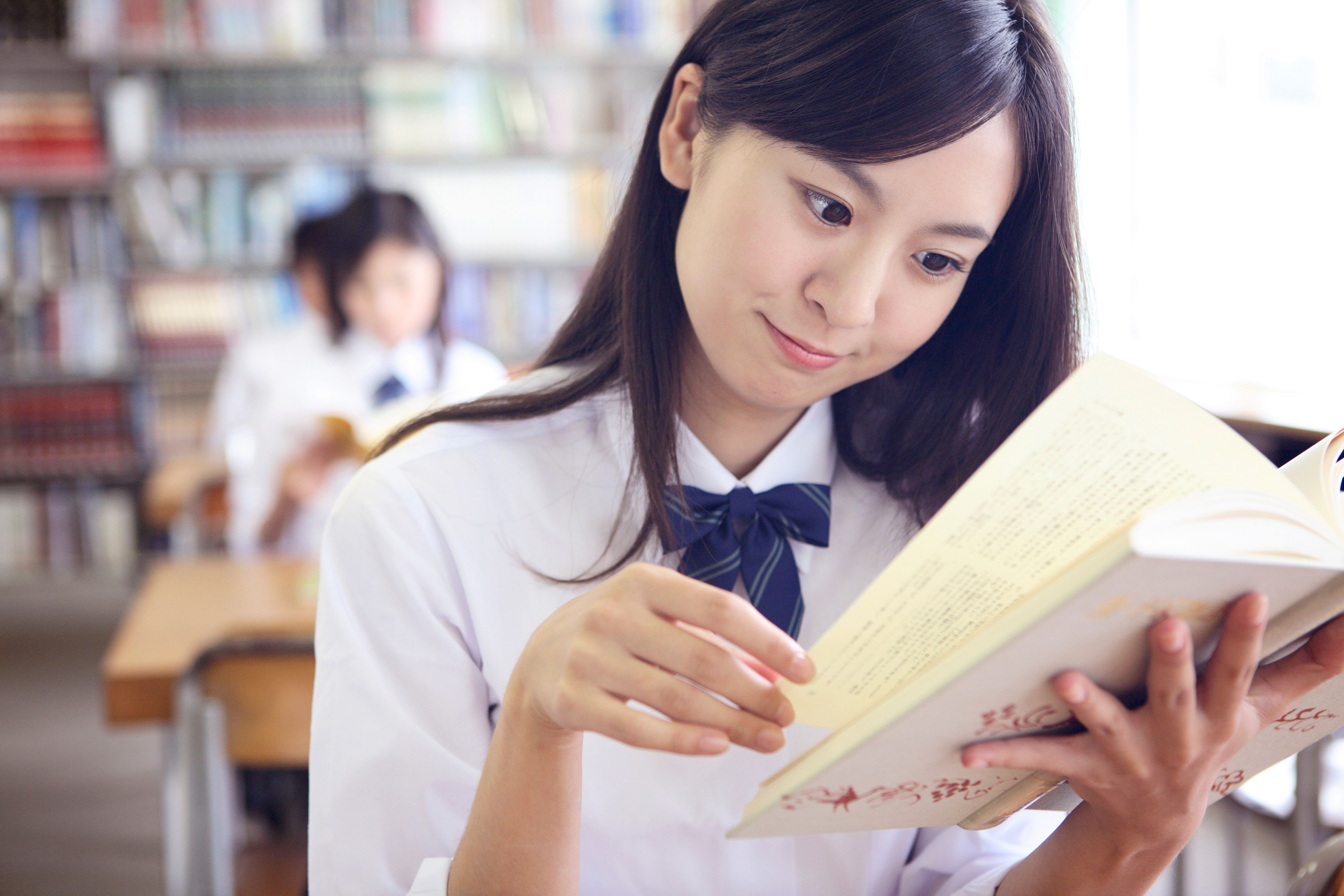 小说：蛇给我中了蛇淫毒，我腿脚发软时，看到蛇对我露出淫笑