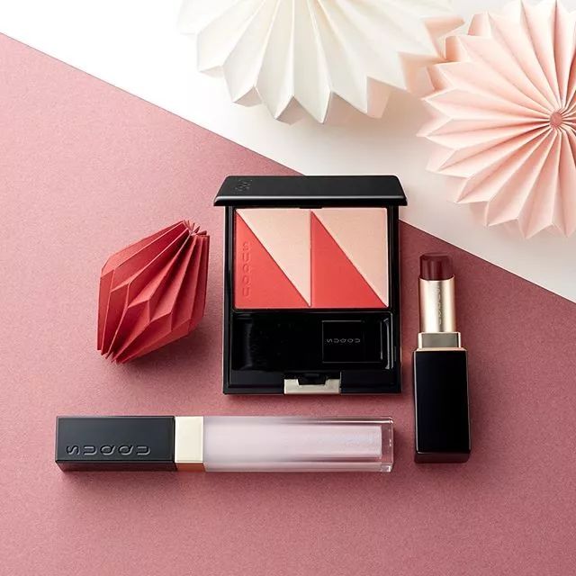 哇哦！这位“日杂美妆一姐”原来已经是当妈的人了？