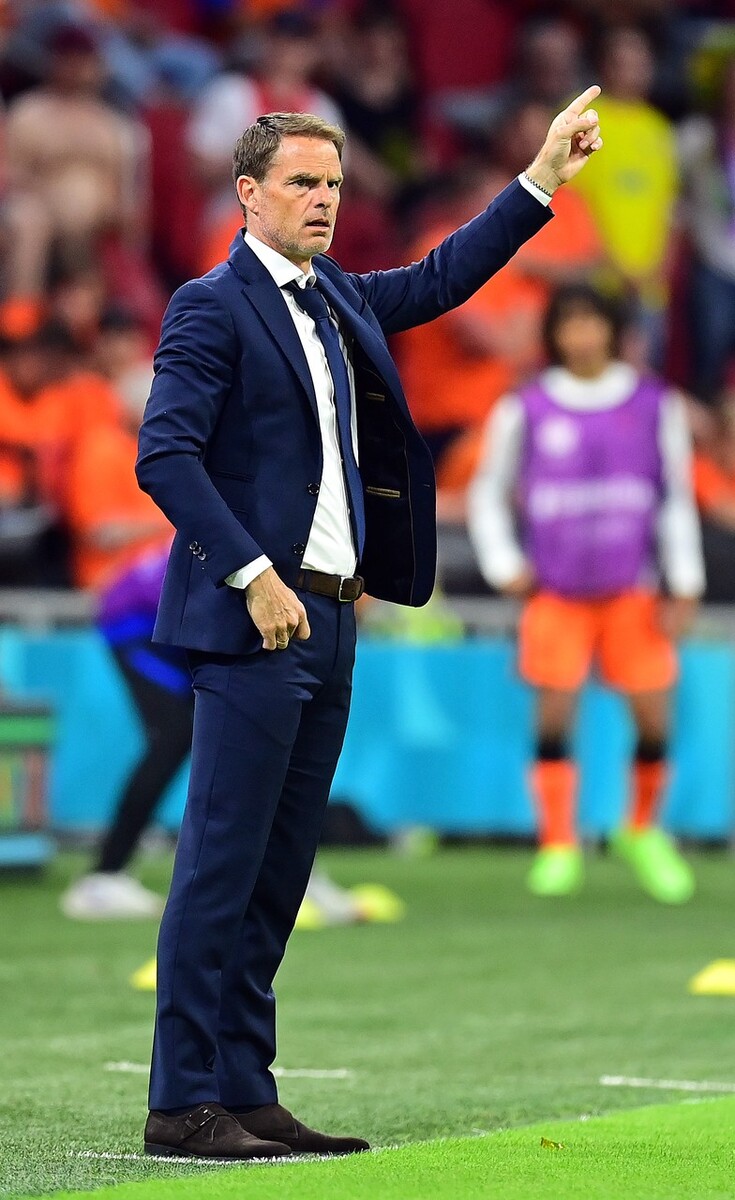 勒夫时装,欧洲杯教练帅照