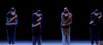 她28岁变性，父亲被嘲笑“这是你儿子还是女儿？”，一句话暖哭