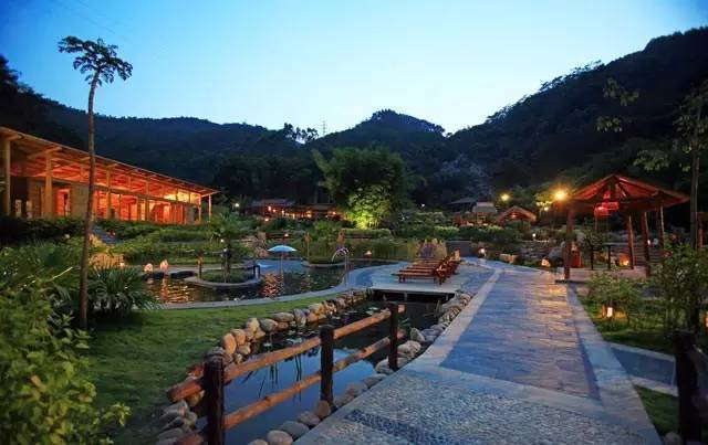 怡情谷温泉酒店399错峰出游,温泉度假酒店推荐广东含自助晚餐