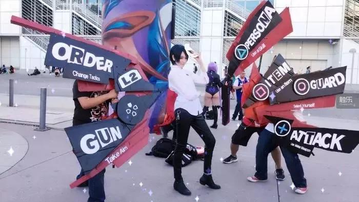 这游戏好中二，但也太太太太.....酷了吧