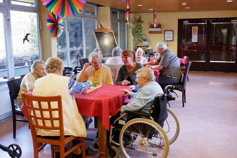 德国新冠为何死亡率这么低,德国治愈率高不高