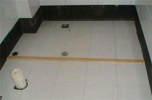 卫生间楼板漏水怎么办视频,卫生间楼板漏水补漏剂使用视频