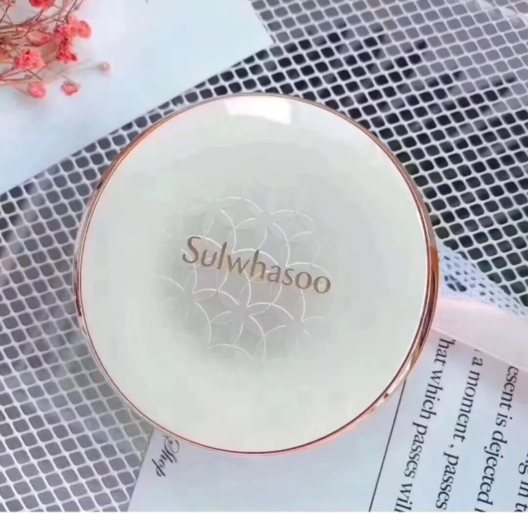 张柏芝拍的气垫,张柏芝戴的气垫