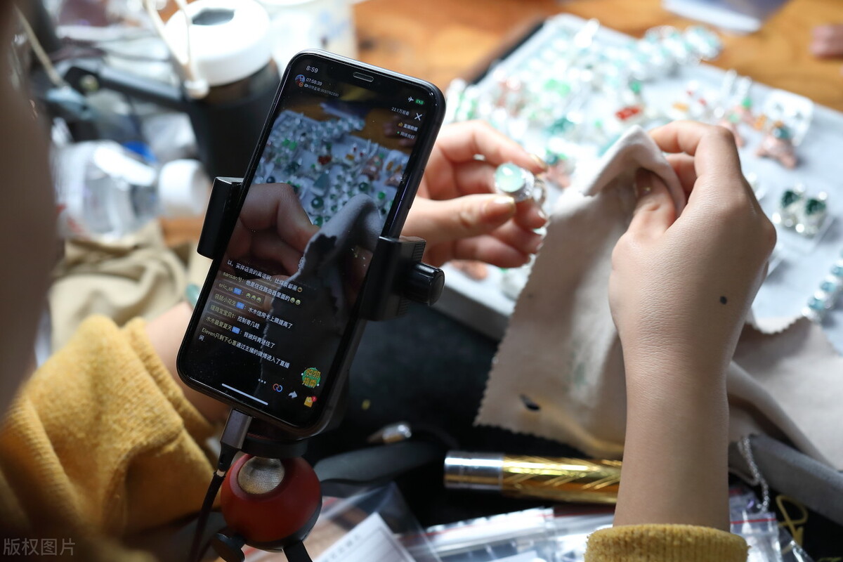 直播间的玉石那么便宜是真的吗,为什么直播间玉石价格差别这么大