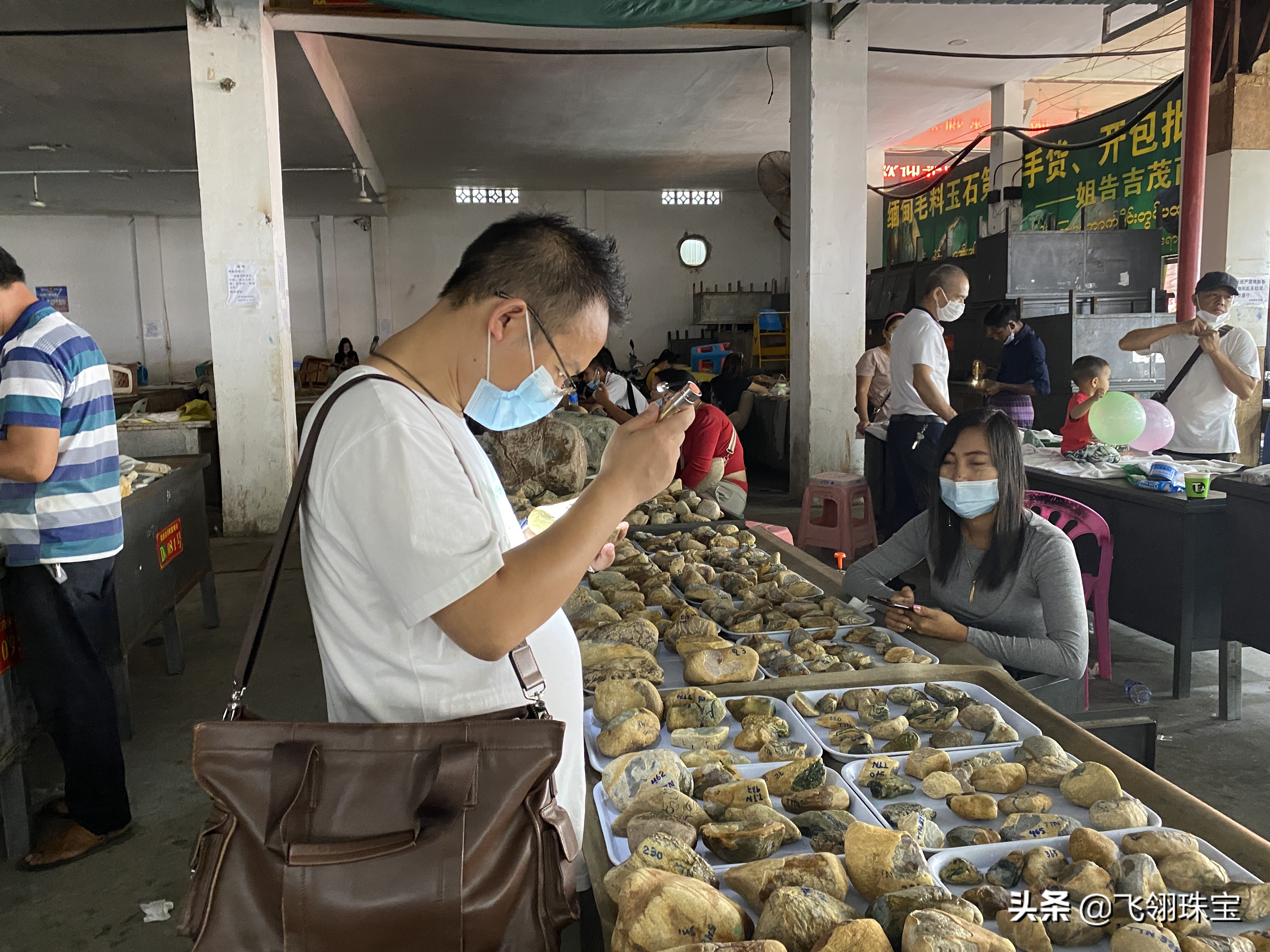 墨翠赌石怎么看好坏,赌石必注意的一些赌石特征