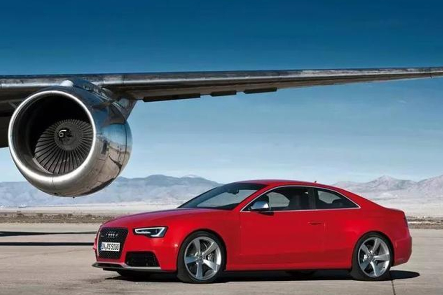 C罗一辆车的售价就超过了1亿元人民币，盘点欧洲杯球星都开什么车