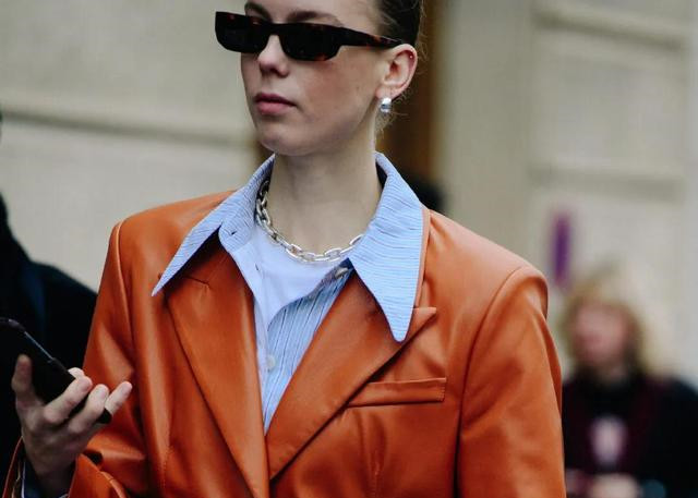 不同脸型与衣领的搭配,不同脸型穿什么衣服的领子