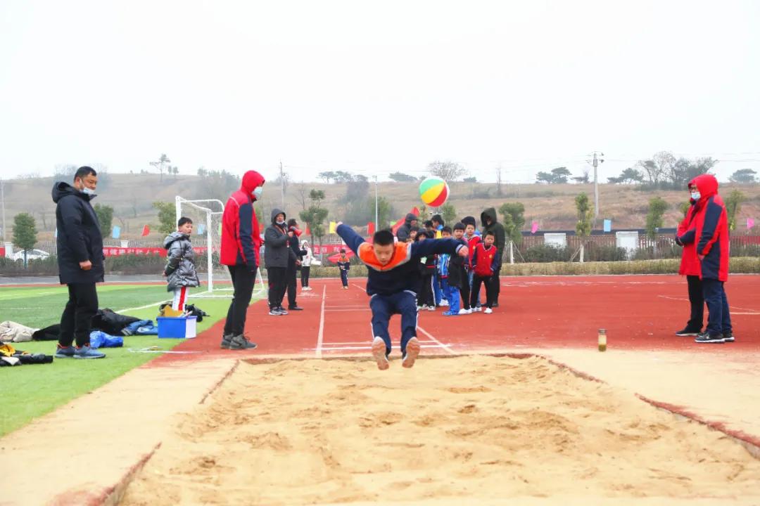 奔跑吧少年我校田径运动会开幕,奔跑吧少年全国中小学生运动会