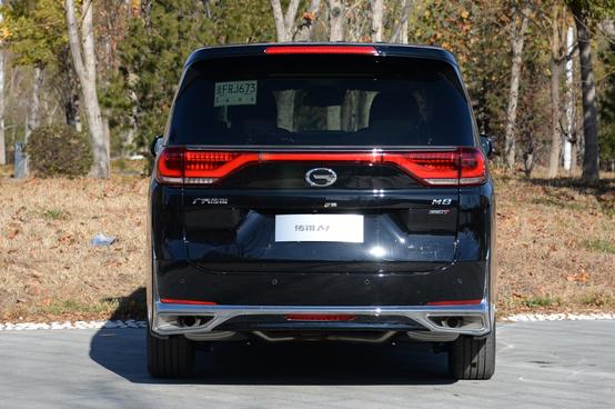 传祺m8跟埃尔法碰撞测试,传祺m8和埃尔法驾驶测试