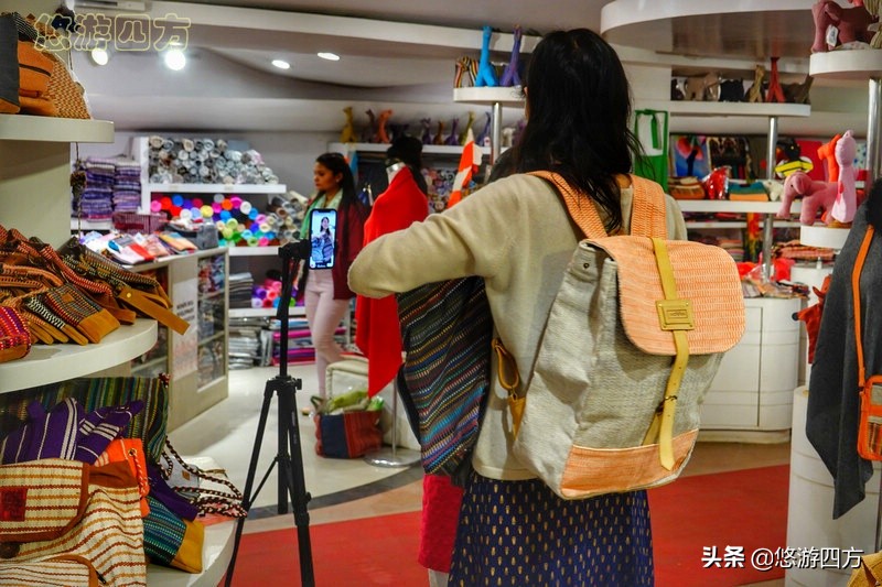 满眼都是中文！这个南亚国家的商业街，好似二十年前的中国小县城