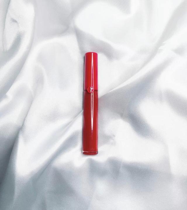 为什么说阿玛尼这个牌子好,为什么觉得阿玛尼唇釉没那么好用