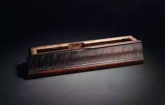 古佰年红木家具贴皮,贴皮红木家具如何鉴别