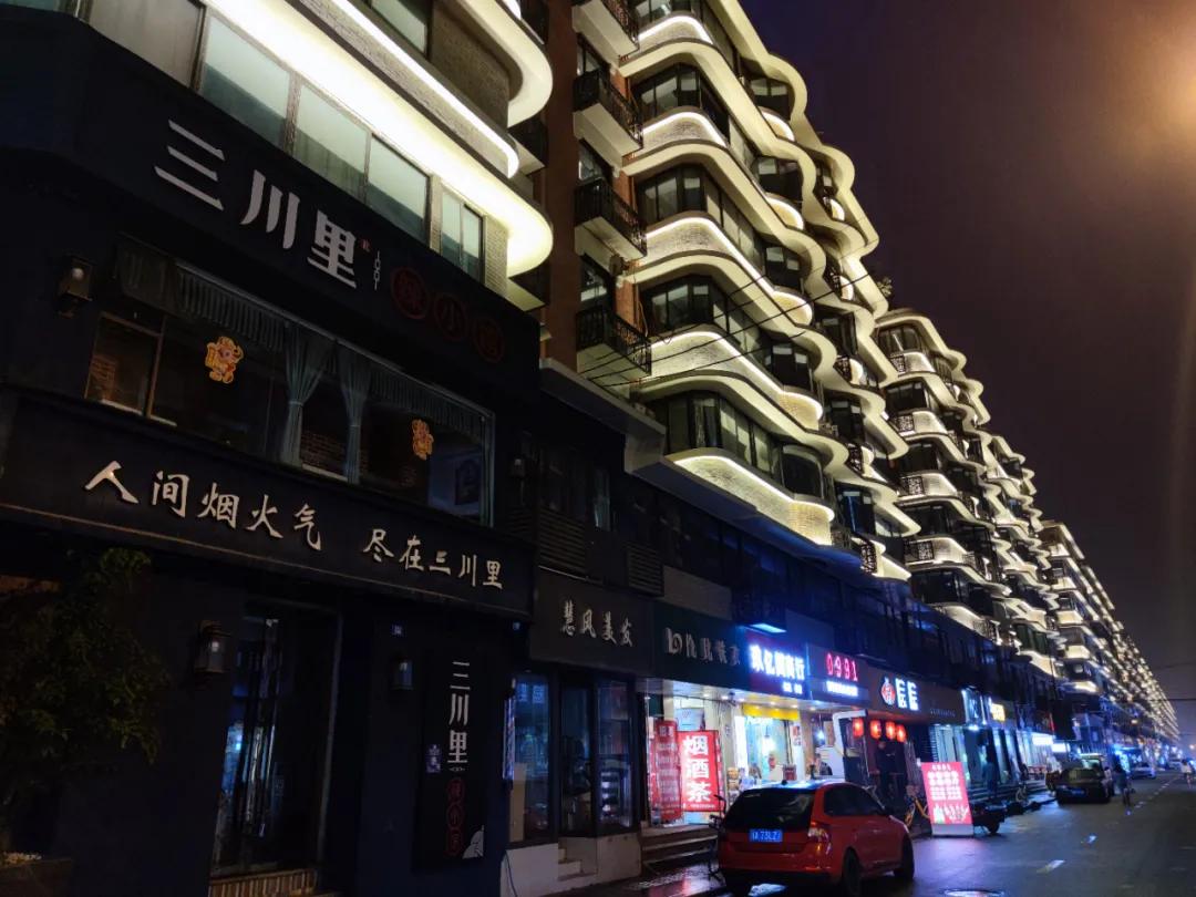 在成都开烧烤店挣钱嘛,成都开烧烤店一个月能赚多少钱