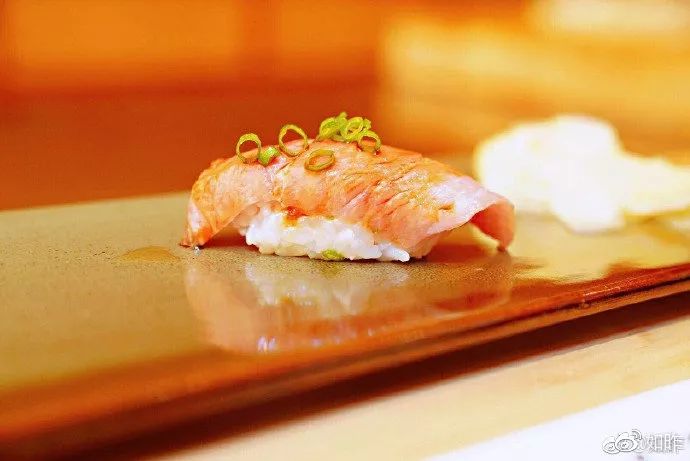 美食大咖私房菜,精选美食推荐让你的味蕾享受盛宴