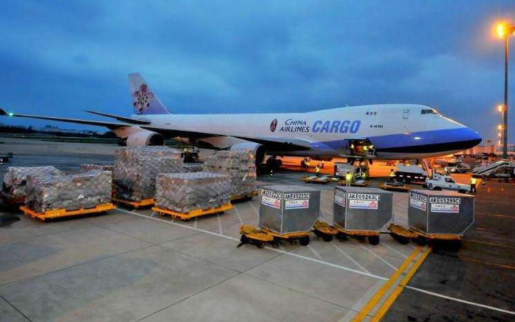 寄国际快递都有什么费用,寄国际快递是不是还要交关税