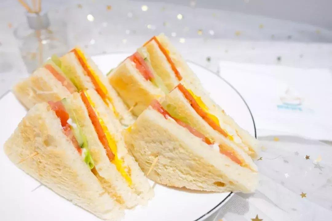 拥有台式小清新的茶饮咖啡结合所，很多人都点这杯……