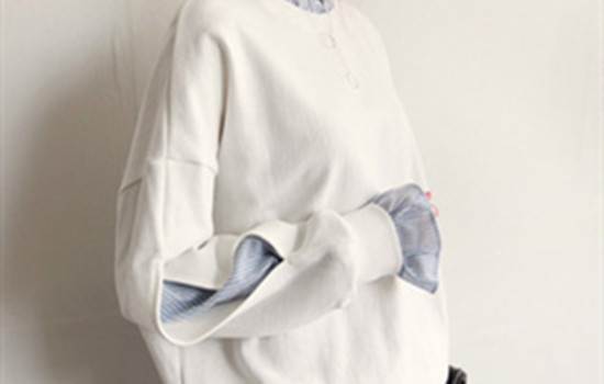 破洞卫衣如何搭配裤子,破洞裤子穿什么卫衣好看