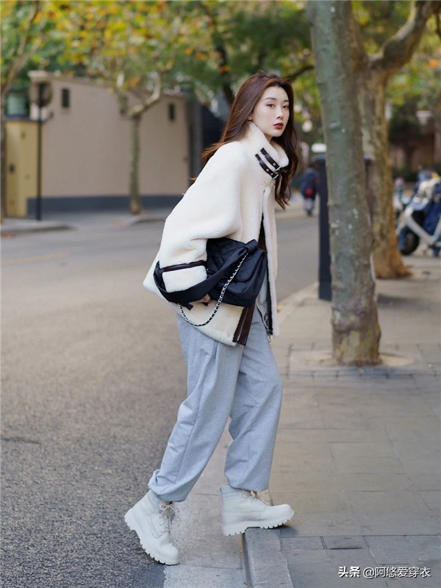 颗粒绒外套穿什么内搭,秋冬款颗粒绒外套怎么搭配