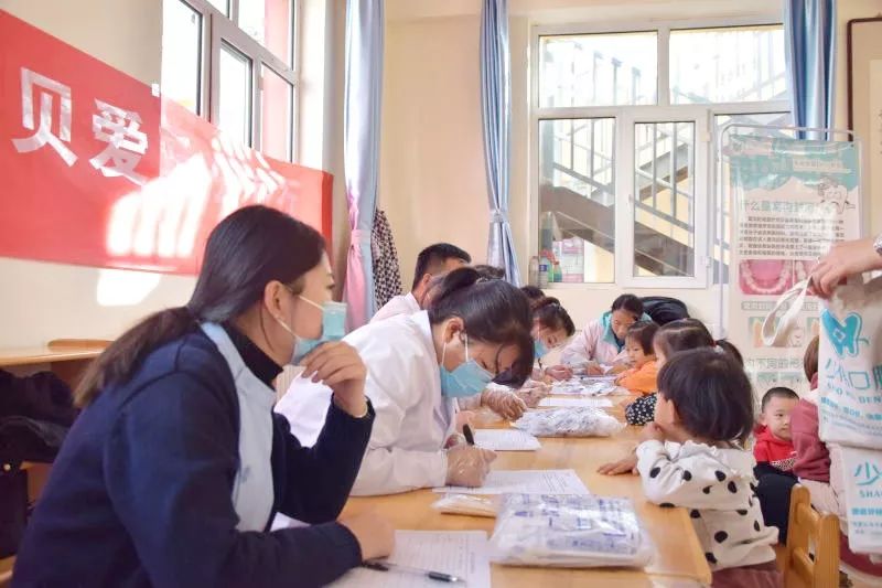 口腔医院义诊走进幼儿园,少伟口腔