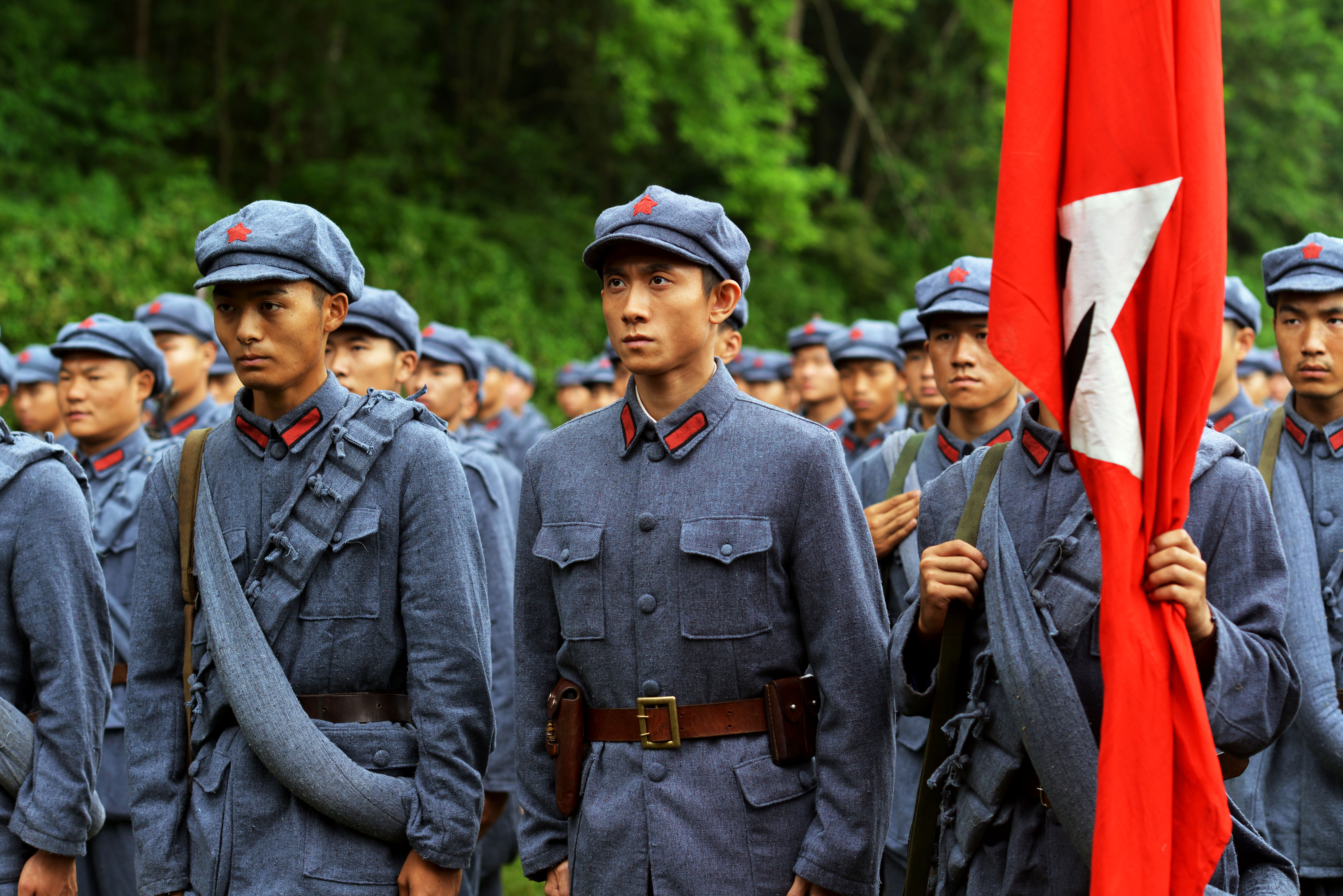 打造红色经典,吹响强军号角—著名编剧杜尔冰评电影《古田军号》
