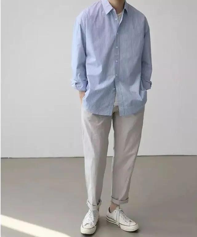 明星穿匡威经典款高帮,跟着明星学穿搭黑色匡威