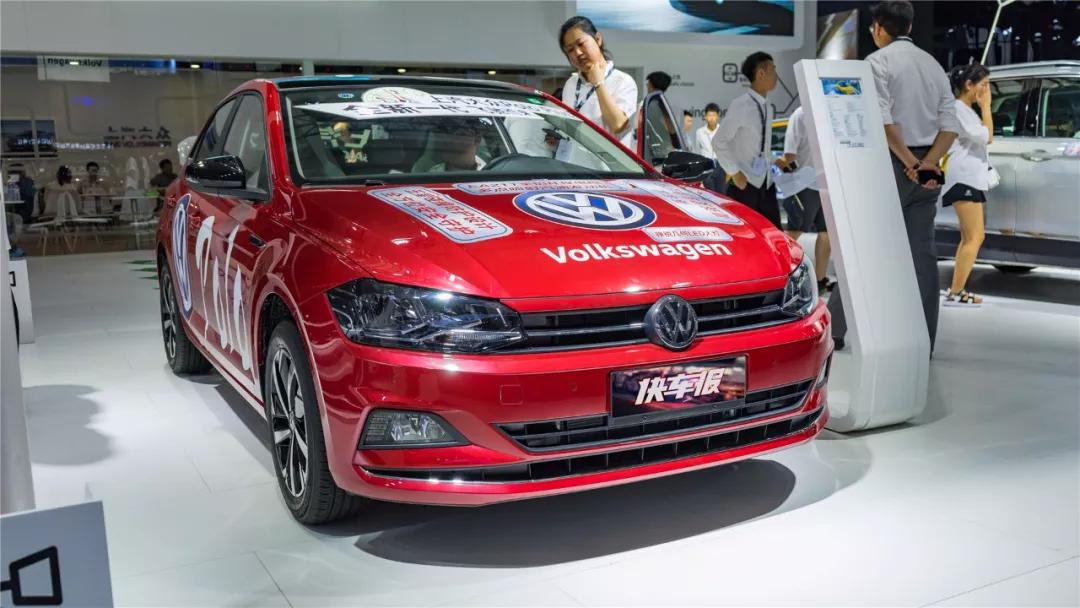 四代飞度和poloplus测评,想买大众polo好还是本田飞度好