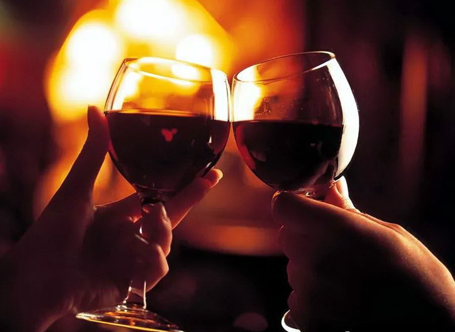 红酒10年还能喝吗,红酒发酸后还能喝吗