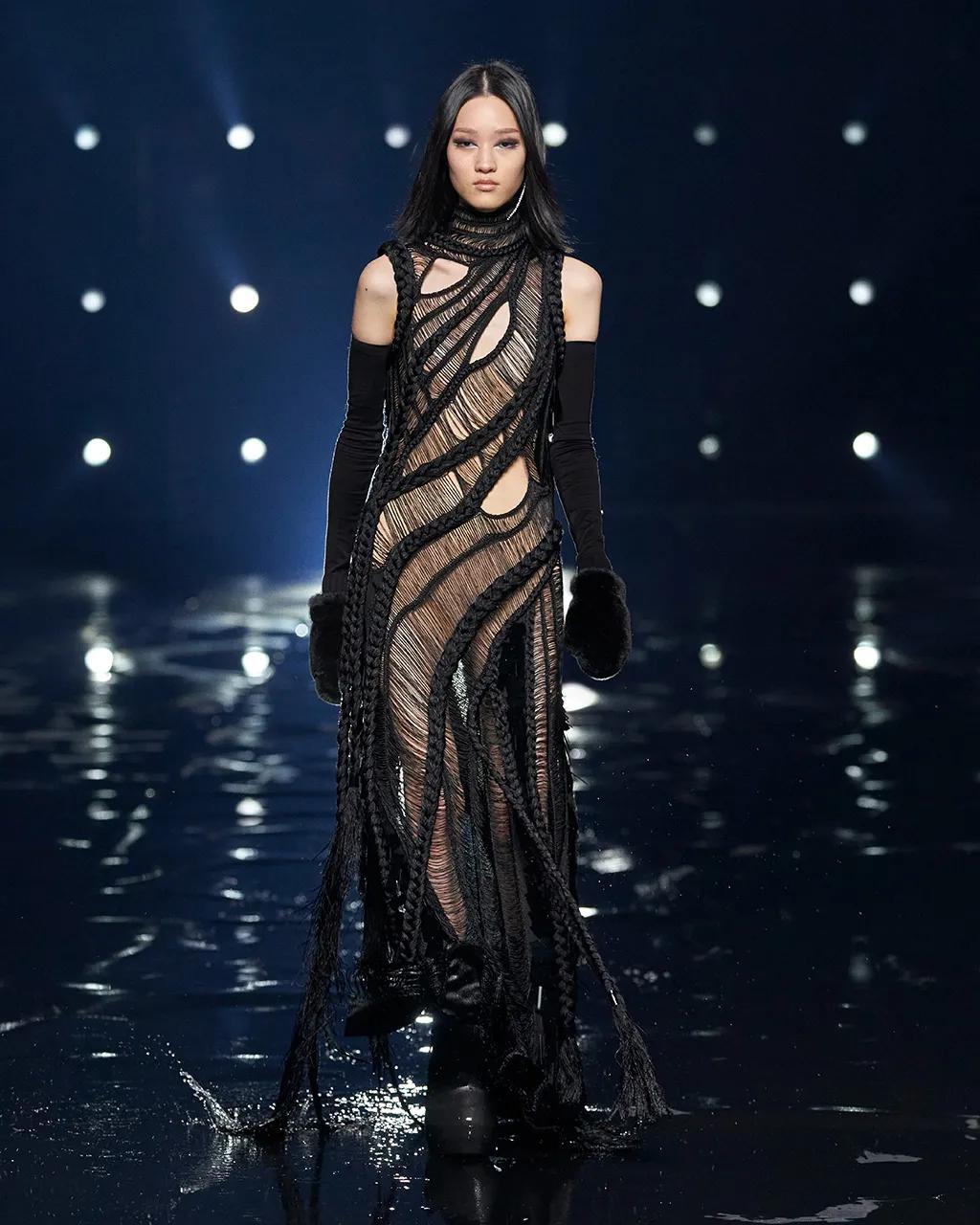 yeezygap美国首发,yeezygap国内外版本一样吗