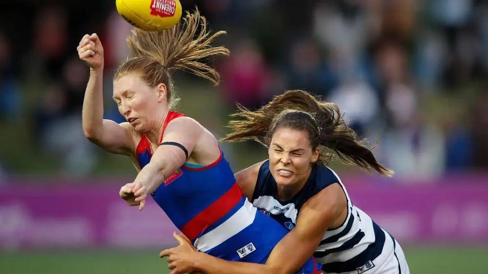 女子足球对抗,女子足球身体对抗集锦