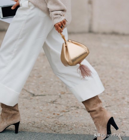 包包小众高级感百搭胸包,新款时尚百搭菠萝包