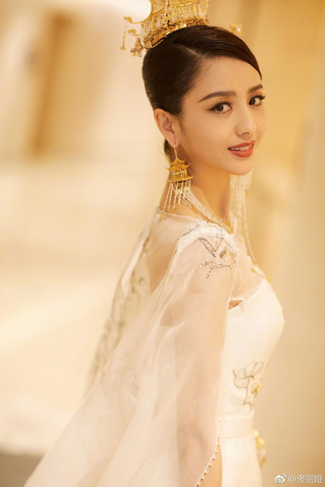 陈思诚拿奖示爱佟丽娅，能力破离婚传闻吗？